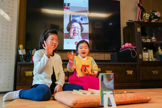 통신 3사가 추석 연휴 기간 영상통화를 무료로 지원한다. (사진=SK텔레콤 제공)