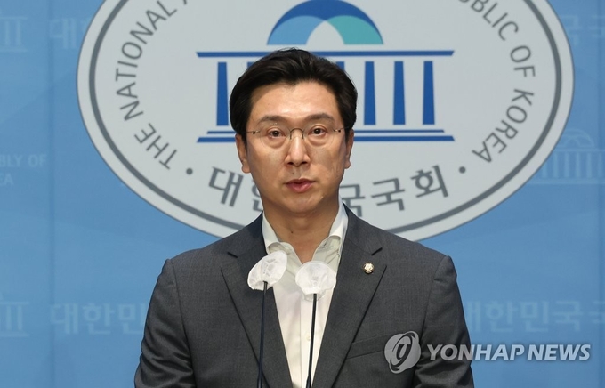 강민국 국민의힘 수석대변인이 지난달 6일 오후 서울 여의도 국회 소통관에서 논평을 발표하고 있다. (사진=연합뉴스)
