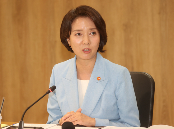 이영 중소벤처기업부 장관이 지난 11일 서울 강서구 마곡동 LG사이언스파크에서 열린 중소벤처기업부-공정거래위원회 합동 납품대금 연동제 현장 안착 간담회에서 인사말을 하고 있다. (사진=연합뉴스 제공)
