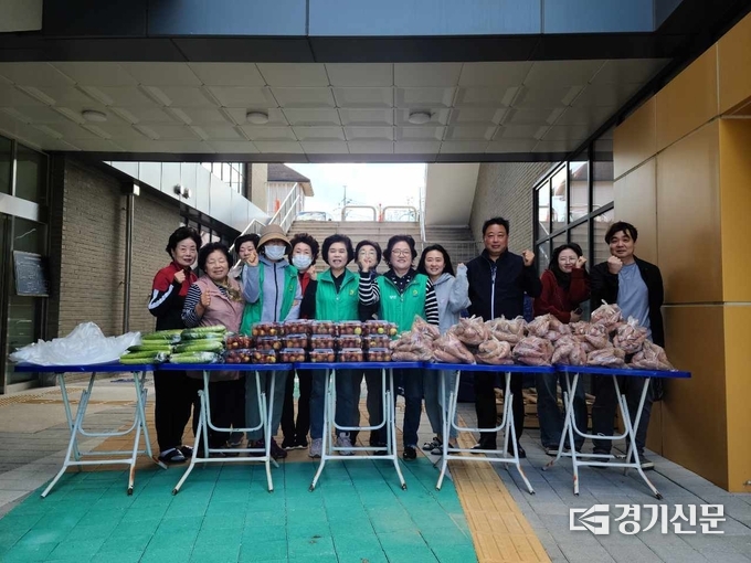 미양면새마을부녀회 행복꾸러미 행사 모습. (사진=안성시 제공)