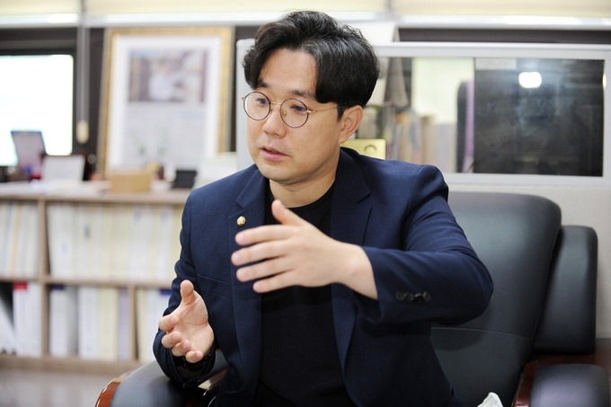 최원용 수원시의원. (사진=수원시의회 제공)