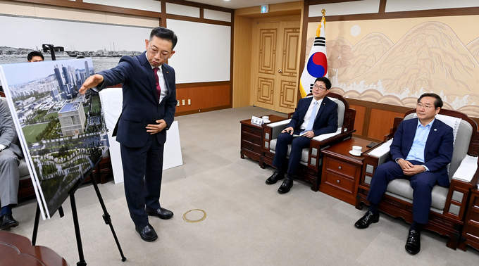 지난 6월 21일 시청 접견실에서 'SK바이오사이언스 송도 R&PD센터 착공기념' 글로벌 바이오 백신 생태계조성 비전 선포식이 열렸다. ( 사진 = 인천시 제공 )