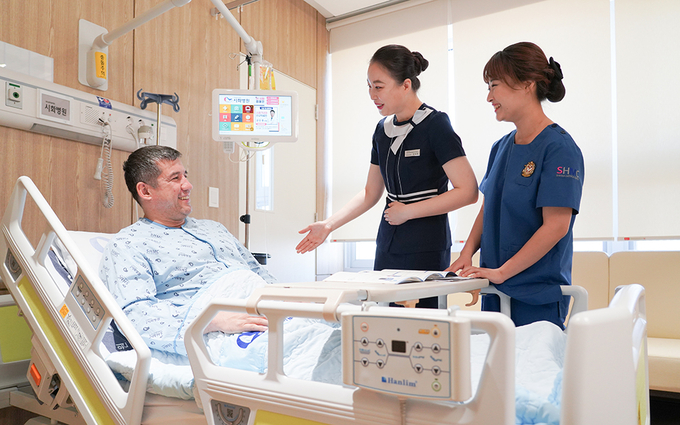 외국인 전담 코디네이터가 입국 전 의뢰부터 진료, 입·퇴원까지 원스톱 메디컬 케어를 지원한다. (사진=시화병원 제공)