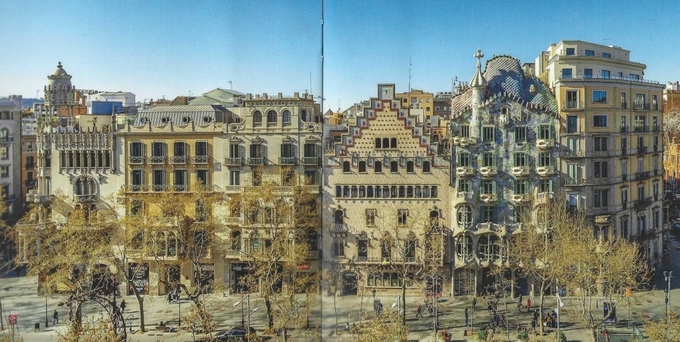 Casa Amatller. 이 건물 또한 입장료 받는 관광 상품이다.
