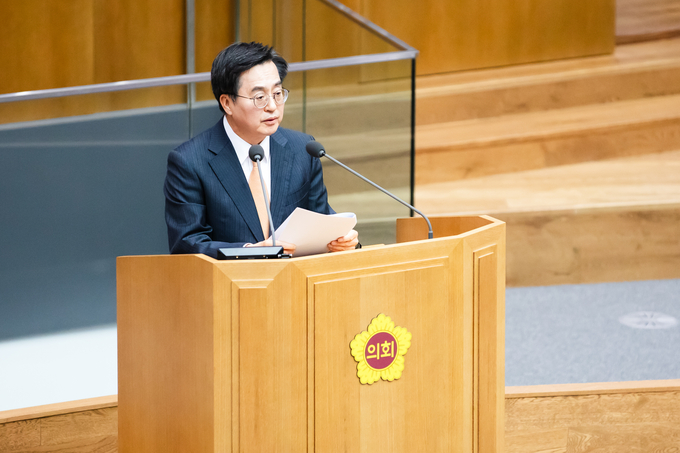9일 오후 경기도의회 본회의장에서 김동연 경기도지사가 2024년도 예산안 및 2023년도 추가경정예산안 제안설명을 하고 있다. (사진=경기도 제공)