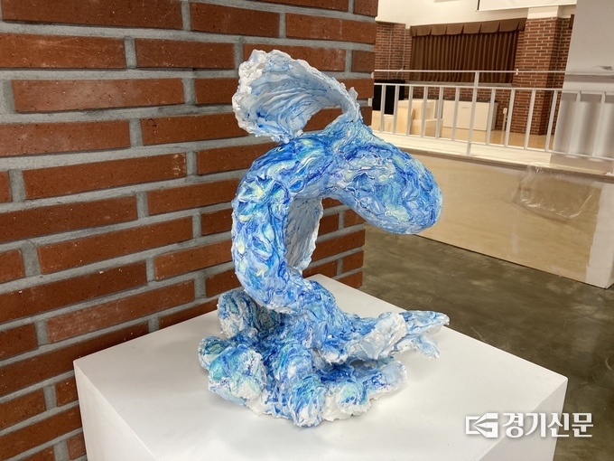 경기학교예술창작소에 전시된 '물고기'를 표현한 학생 작품. (사진=이보현 기자)