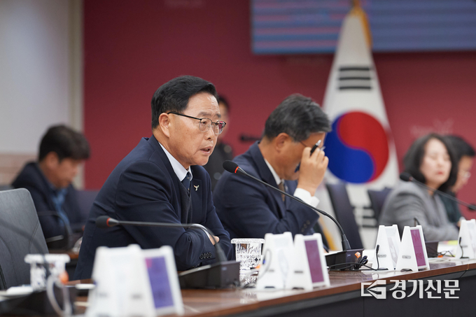 2024년도 재정 운영 건전성 확보를 지시하는 강수현 양주시장. (사진=양주시 제공)