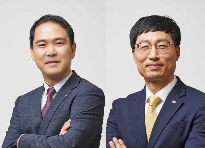 (왼쪽부터) 신학기 Sh수협은행 경영전략그룹 수석부행장, 정철균 Sh수협은행 기업그룹 부행장 (사진=Sh수협은행 제공)