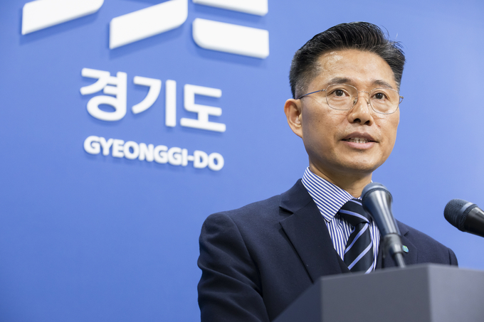 11일 경기도청 브리핑룸에서 이계삼 도시주택실장이 노후계획도시 특별법 제정 관련 경기도 입장 발표를 하고 있다. (사진=경기도 제공)