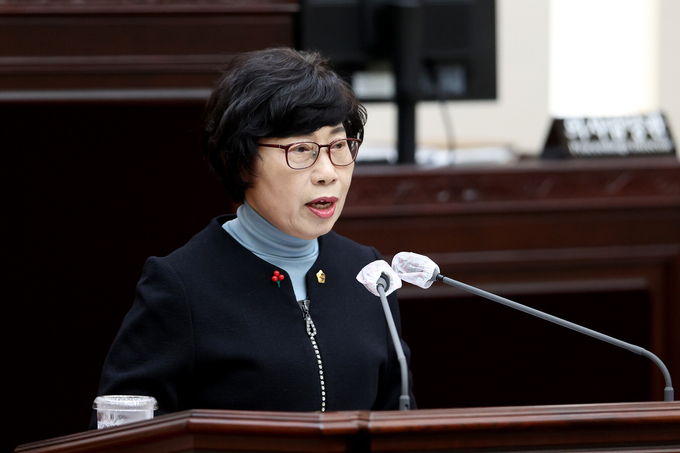 14일 열린 제291회 본회의에서 장성숙 인천시의원이 5분 발언을 하고 있다. ( 사진 = 인천시의회 제공 )