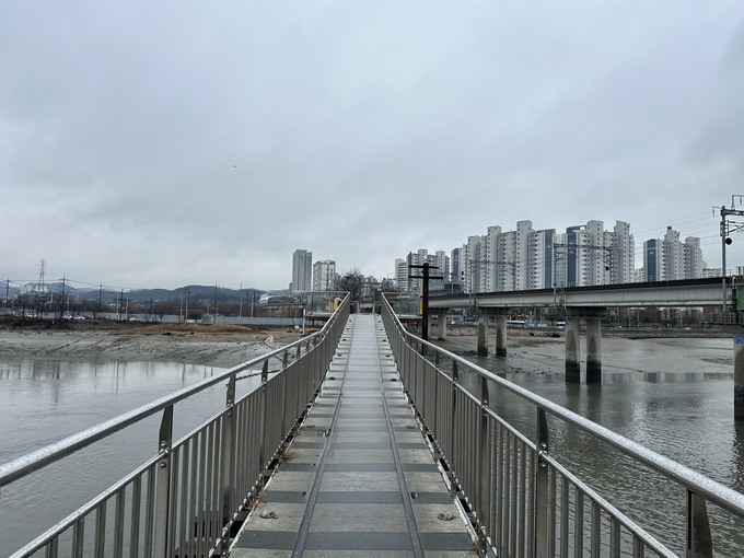 인도교로 조성된 소래철교 모습. ( 사진 = 김주헌 기자 )