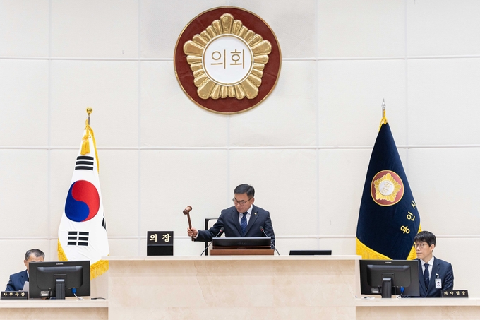 용인특례시의회가 지난 15일 제5차 본회의를 끝으로 제277회 제2차 정례회 의사일정을 모두 마무리했다고 17일 밝혔다. (사진=용인시의회 제공)<br>
