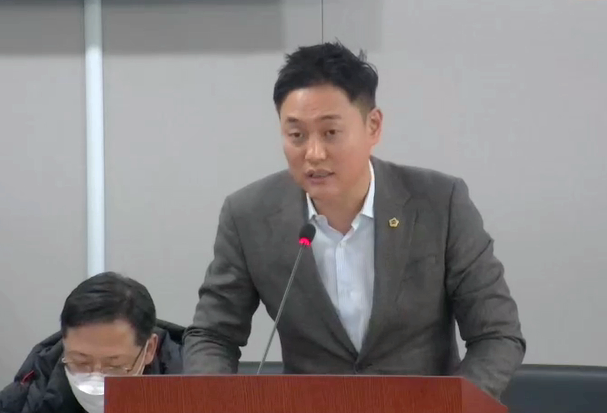 18일 경기도의회 건설교통위원회에서 오석규(민주·의정부4) 의원이 제안 설명을 하고 있다. (사진=경기도의회 제공)