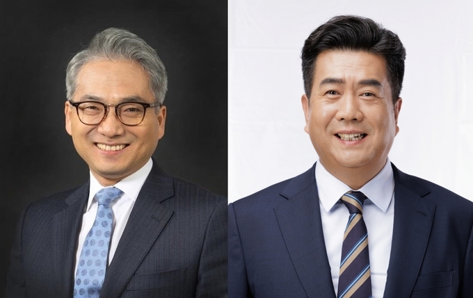 더불어민주당 인재위원회 4호 영입인재 박선원씨(왼쪽)와 5호 영입인재 강청희씨. (사진=더불어민주당 제공)