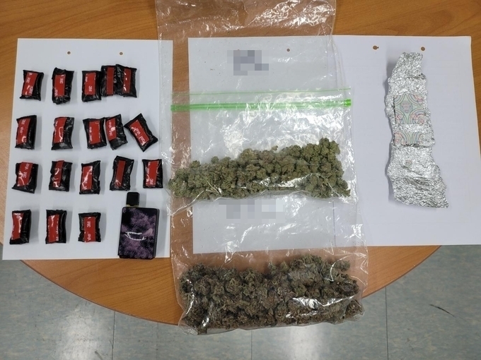  지난 5월 경찰이 클럽에서 마약 사범 일당을 검거하고 압수한 마약류. (사진=경기남부경찰청 제공)