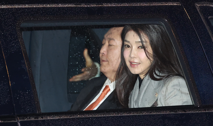 윤석열 대통령(왼쪽)과 부인 김건희 여사. (사진=연합뉴스)