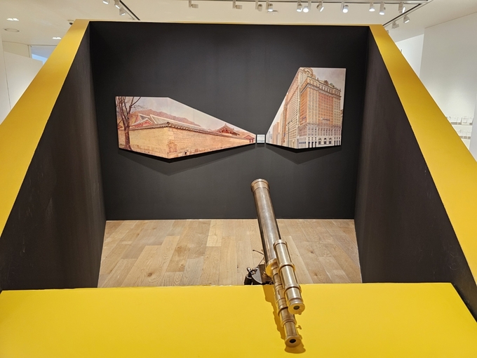변방의 유토피아, 자작나무 패널에 유채, 망원경, 2014, 108×266cm. (사진=고륜형 기자)
