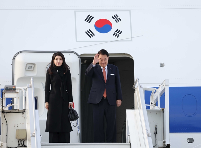윤석열 대통령(오른쪽)과 부인 김건희 여사. (사진=연합뉴스)