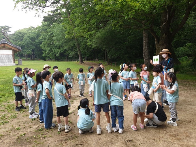 구리시는 1월부터 연중 동구릉과 고구려대장간마을에서 유아 해설 프로그램을 운영한다. (사진=구리시 제공)