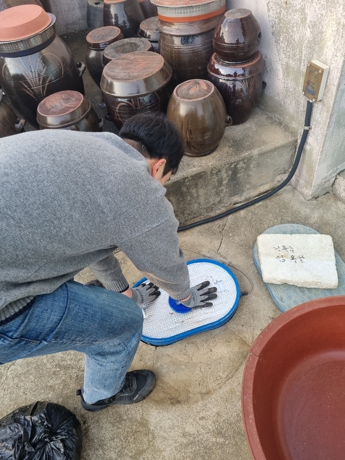 용인특례시가 보온재 무상 설치 사업을 진행 중이다. (사진=용인시 제공)
