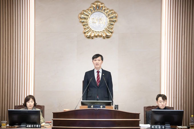 남양주시의회 김현택 의장이 24일 제300회 임시회에서 개회사를 하고 있다. (사진=남양주시의회 제공)