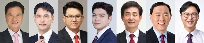 (왼쪽부터) 최춘식 국힘 국회의원, 권신일 전 코레일관광개발 대표이사, 김용호 변호사, 김용태 국힘 중앙청년위원회 위원장, 안재웅 포천시지속가능발전협의회 상임회장, 김성기 전 가평군수, 허청회 전 대통령비서실 정부수석실 행정관. (사진=경기신문DB)