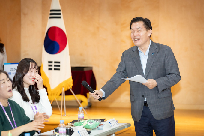 지난 2일 이재준 수원시장이 SNS 서포터즈 발대식에 참석해 발언하고 있다. (사진=수원시 제공)