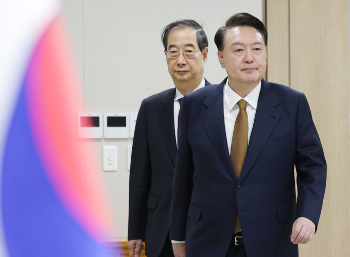 윤석열 대통령(오른쪽)과 한덕수 국무총리. (사진=연합뉴스)