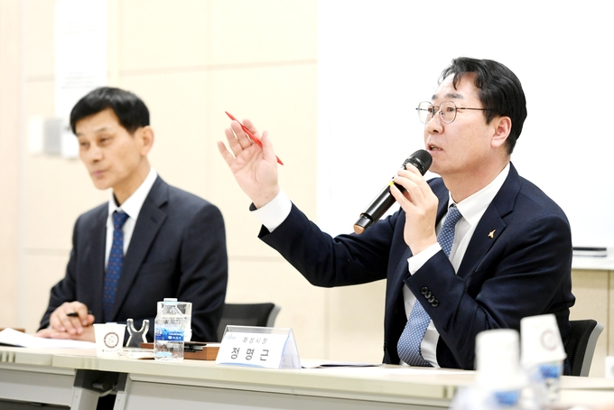정명근 화성시장이 29개 읍면동에서 개최한 ‘더 살기 좋은 화성! 100만 시민과의 만남’이 마무리 됐다. (사진=화성시 제공)