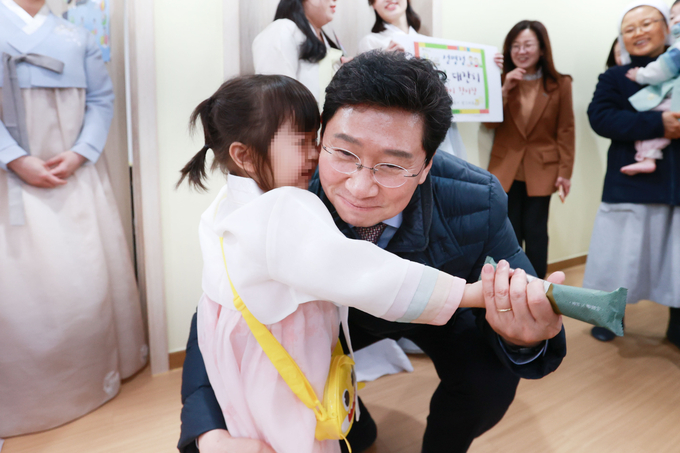 이상일 용인시장이 ‘생명의 집’을 방문했다. (사진=용인시 제공)