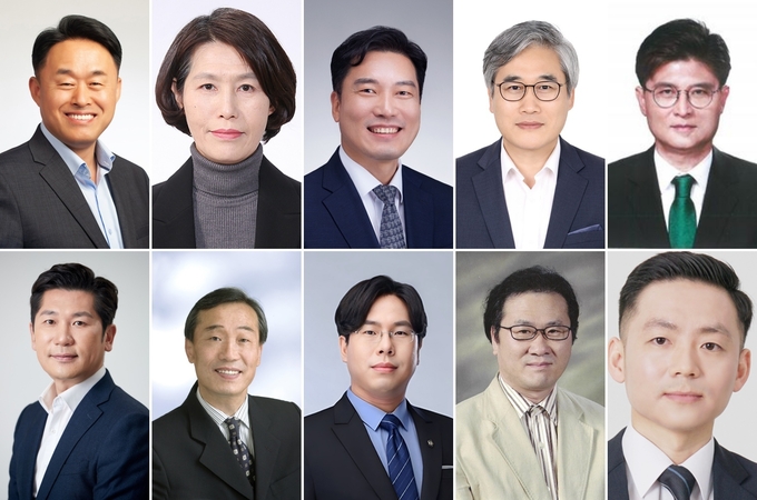 첫줄 왼쪽부터 심재돈 예비후보, 이영자 예비후보, 백대용 예비후보, 김진용 예비후보, 이수봉 예비후보, 서정호 예비후보, 윤지상 예비후보, 박상수 예비후보, 양병현 예비후보, 염광호 예비후보.