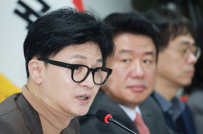 한동훈 국민의힘 비상대책위원장이 15일 오전 서울 여의도 국민의힘 당사에서 열린 비상대책위원회의에서 발언하고 있다.