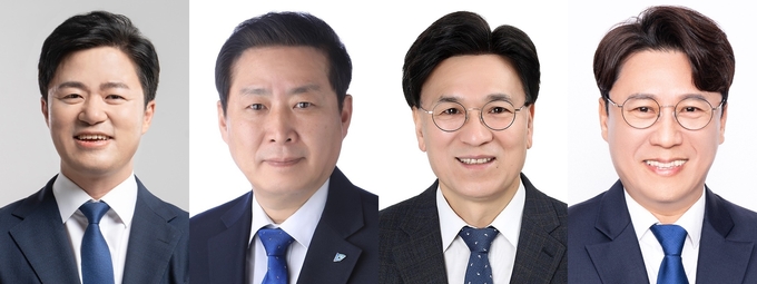 (왼쪽부터) 박상혁 민주 국회의원, 김준현 전 민주 김포을 지역위원장, 이회수 전 경기교통공사 사장 직무대행, 기경환 민주 정책위원회 부의장. (사진=경기신문DB)
