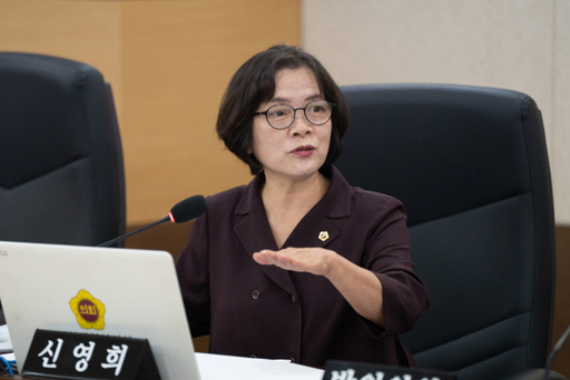 신영희 인천시의원 모습. ( 사진 = 인천시의회 제공 )
