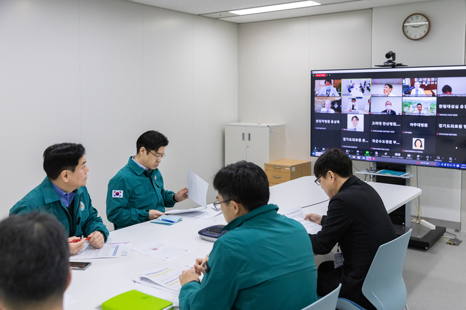 지난 20일 경기도가 시군 부단체장 영상회의를 통해 도내 전공의 수련병원의 사직서 현황 등을 공유하고 이에 따른 상황 점검 등 비상진료체계 점검을 당부했다. (사진=경기도 제공)