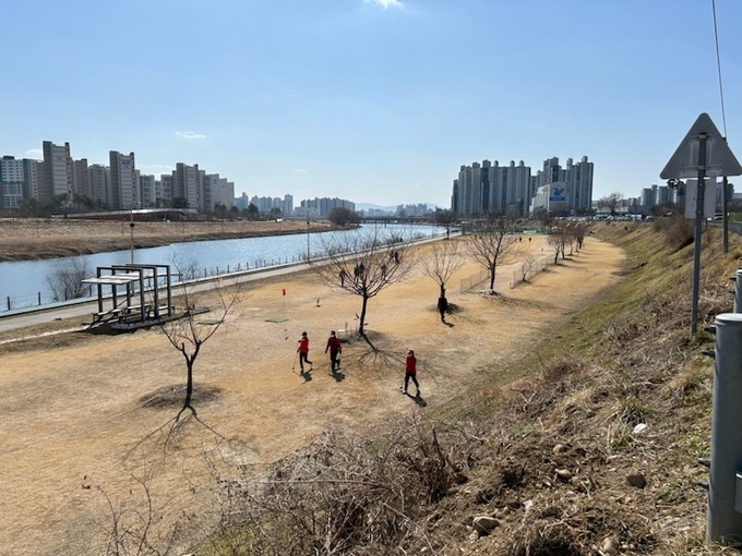 구리시는 간이연습장이 있는 인창동 22-5번지 시유지 6200㎡에 18홀 규모의 정식 파크골프장을 조성할 계획이다. (사진=구리시 제공)