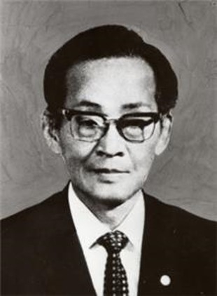 이광래 극작가
