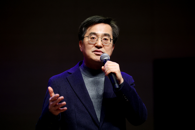 12일 경기도청 다산홀에서 열린 ‘경바시(경기도를 바꾸는 시간)-인공지능, 기회와 도전 1회’ 정책포럼에서 김동연 경기도지사가 인사말을 하고 있다. (사진=경기도 제공)
