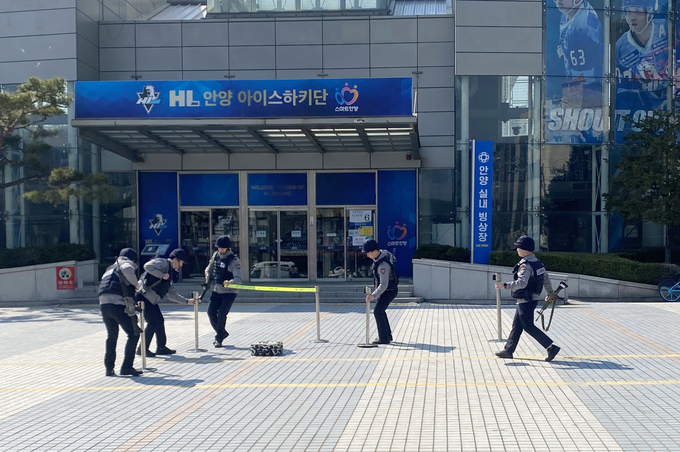 안양동안경찰서의 야외기동훈련 모습. (사진=안양동안경찰서 제공)