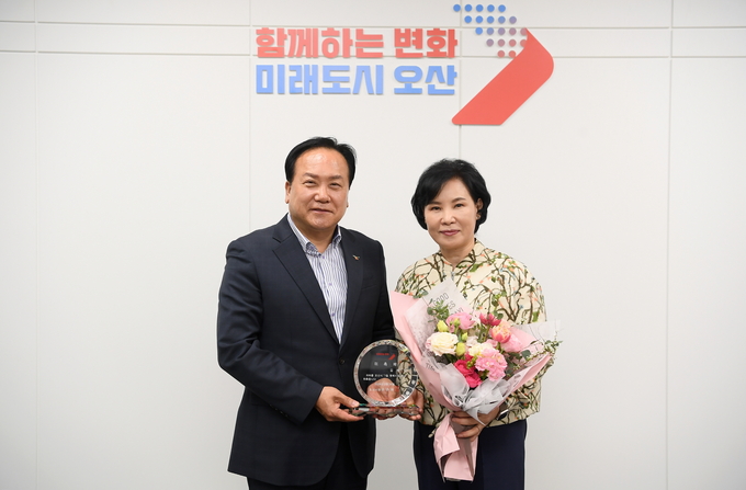 오산시, 1일 명예시장으로 김혜옥 오산시사립유치원연합회 회장 위촉. (사진=오산시제공)