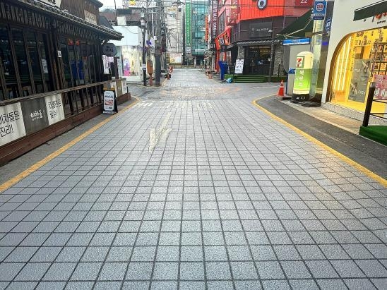 환경 개선 공사가 완료된 구리전통시장 보행로. (사진=구리시 제공)