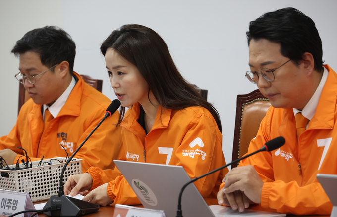 이주영 개혁신당 총괄선대위원장이 2일 국회에서 3대 개혁안을 발표하고 있다. (사진=연합뉴스)