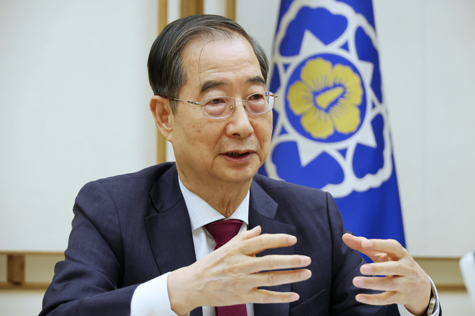 한덕수 국무총리가 7일 서울 종로구 삼청동 총리공관에서 의정 갈등 등 현안과 관련해 발언하고 있다. (사진=연합뉴스)