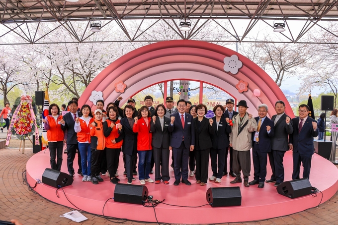 양평군은 남한강변 갈산공원 일원에서 제7회 갈산 누리봄 축제를 마쳤다. (사진=양평읍 행정복지센터 제공)