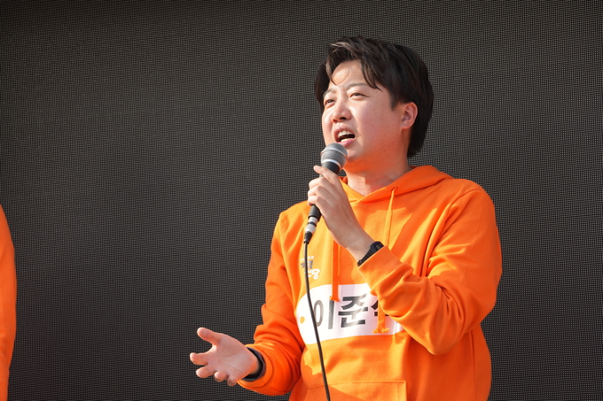 지난 7일 동탄호수공원 앞에서 이준석 개혁신당 대표가 연설하고 있다. (사진=개혁신당 제공)