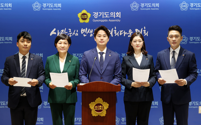 경기도의회 더불어민주당 대변인단. (사진=경기도의회 제공)