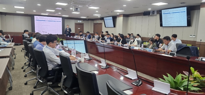  ‘화성시 공공기관 조직진단 및 통합가이드라인 수립 용역’ 착수보고회를 개최했다. (사진=화성시 제공)