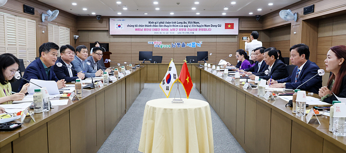 남동구가 지난 14일 오후 구청 은행나무홀에서 베트남 롱안성 대표단과 간담회를 가졌다. ( 사진 = 남동구 제공 )