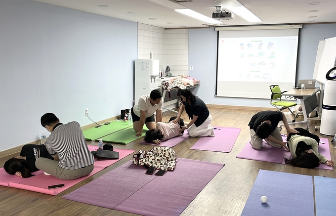 남양주보건소는 평일에 시간을 내기 어려운 직장인 예비 부모들을 위해 지난 15일 토요일 부부출산교실을 운영했다. (사진=남양주시 제공)