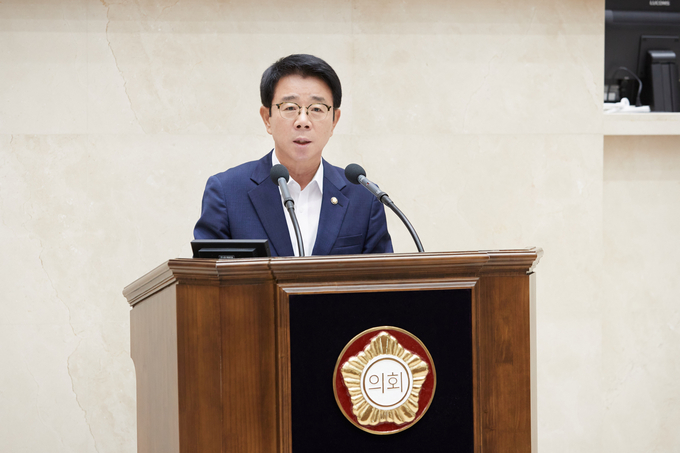김윤선 용인특례시의회 의원이 제283회 제1차 정례회 시정질문을 통해 질의하고 있다. (사진=용인시의회 제공)